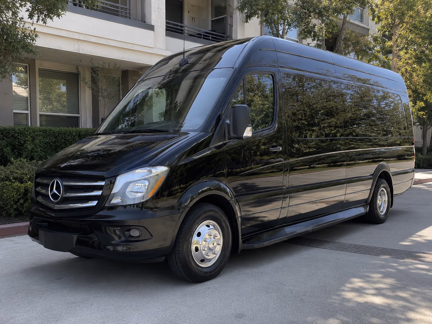 find the perfect transportation for your next airport transfer 2