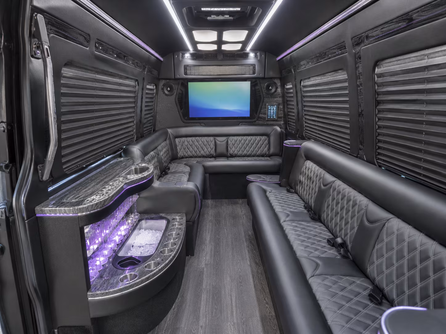 find the perfect transportation for your next airport transfer 3